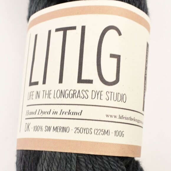 Life In The Long Grass DK Yarn SW Merino 250 Yds Hand Dyed Ireland Color Wight - Picture 3 of 4